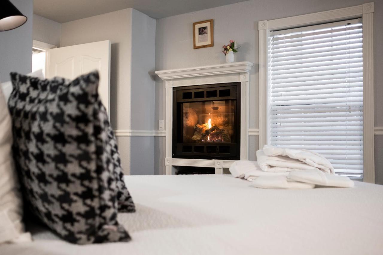 Hounds Tooth Inn Oakhurst Εξωτερικό φωτογραφία