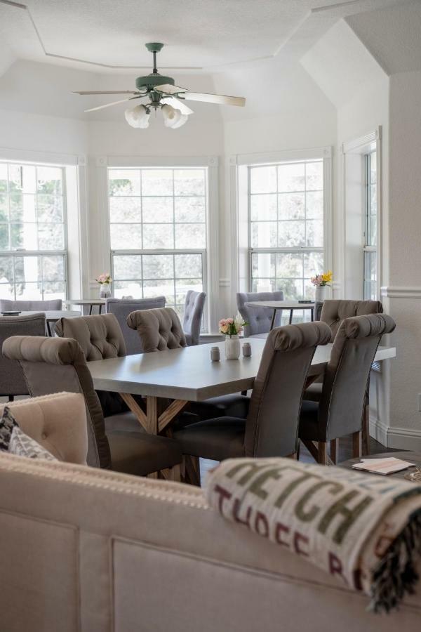 Hounds Tooth Inn Oakhurst Εξωτερικό φωτογραφία