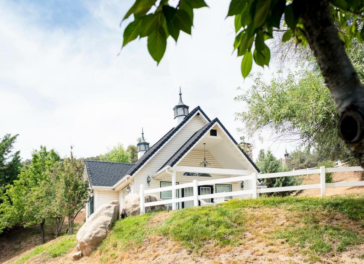 Hounds Tooth Inn Oakhurst Εξωτερικό φωτογραφία