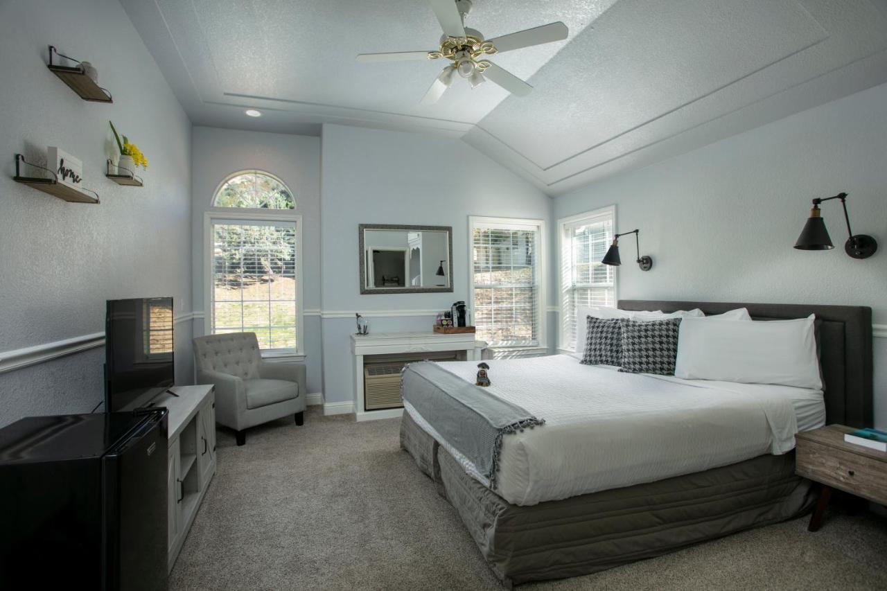 Hounds Tooth Inn Oakhurst Εξωτερικό φωτογραφία