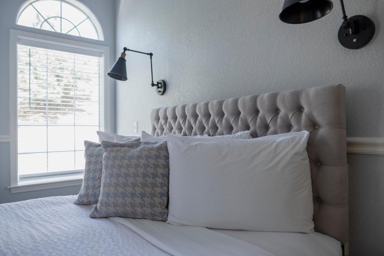 Hounds Tooth Inn Oakhurst Εξωτερικό φωτογραφία